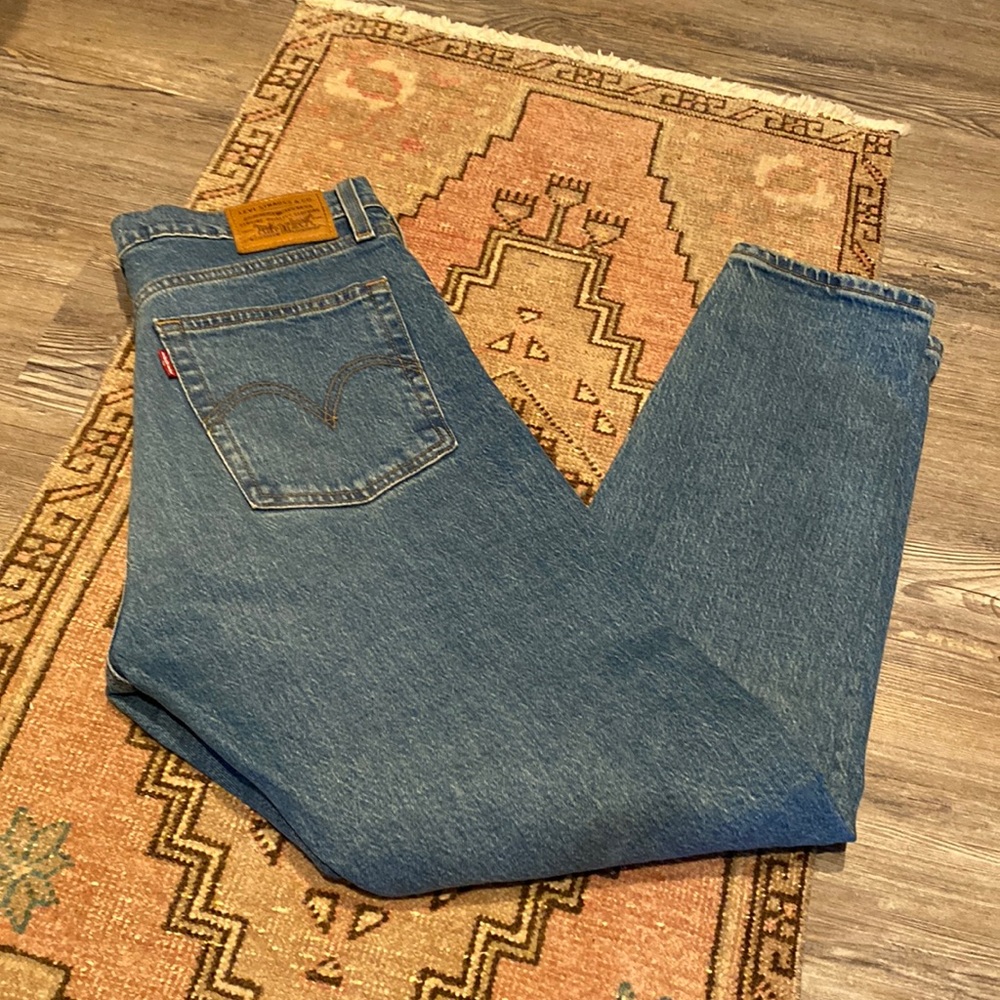 Levi’s Wedgie Jeans